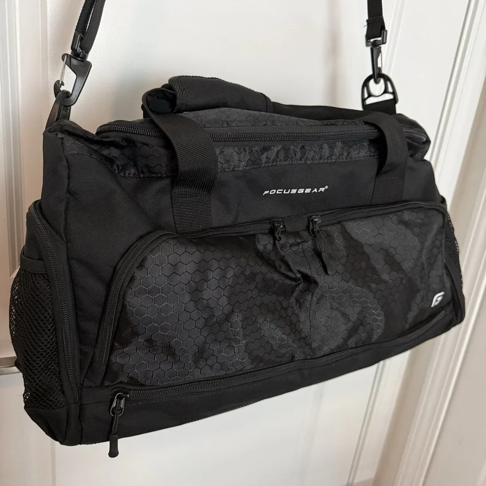 FocusGear Ultimate Gym Bag 2.0, 15x10x9